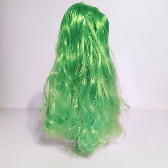 Rainbow High Jade Hunter Cheer Doll MGA 2020 - Picture 6 of 6